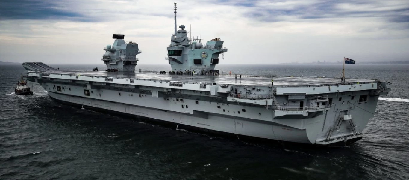 Φιάσκο στο βρετανικό ναυτικό: Μπάζει νερά ο «Πρίγκιπας της Ουαλίας» (βίντεο)